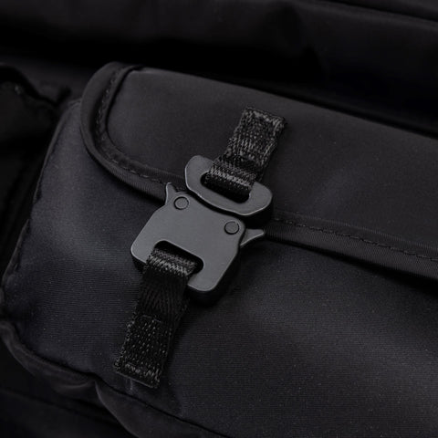 Quad Utility Bag 2.0 pocket clasps
