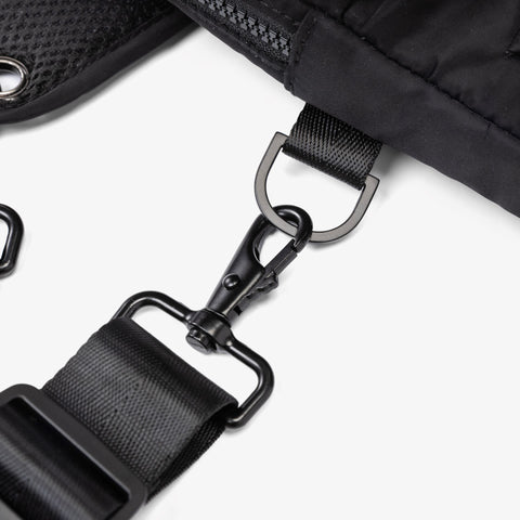 Quad Utility Bag 2.0 strap clasps