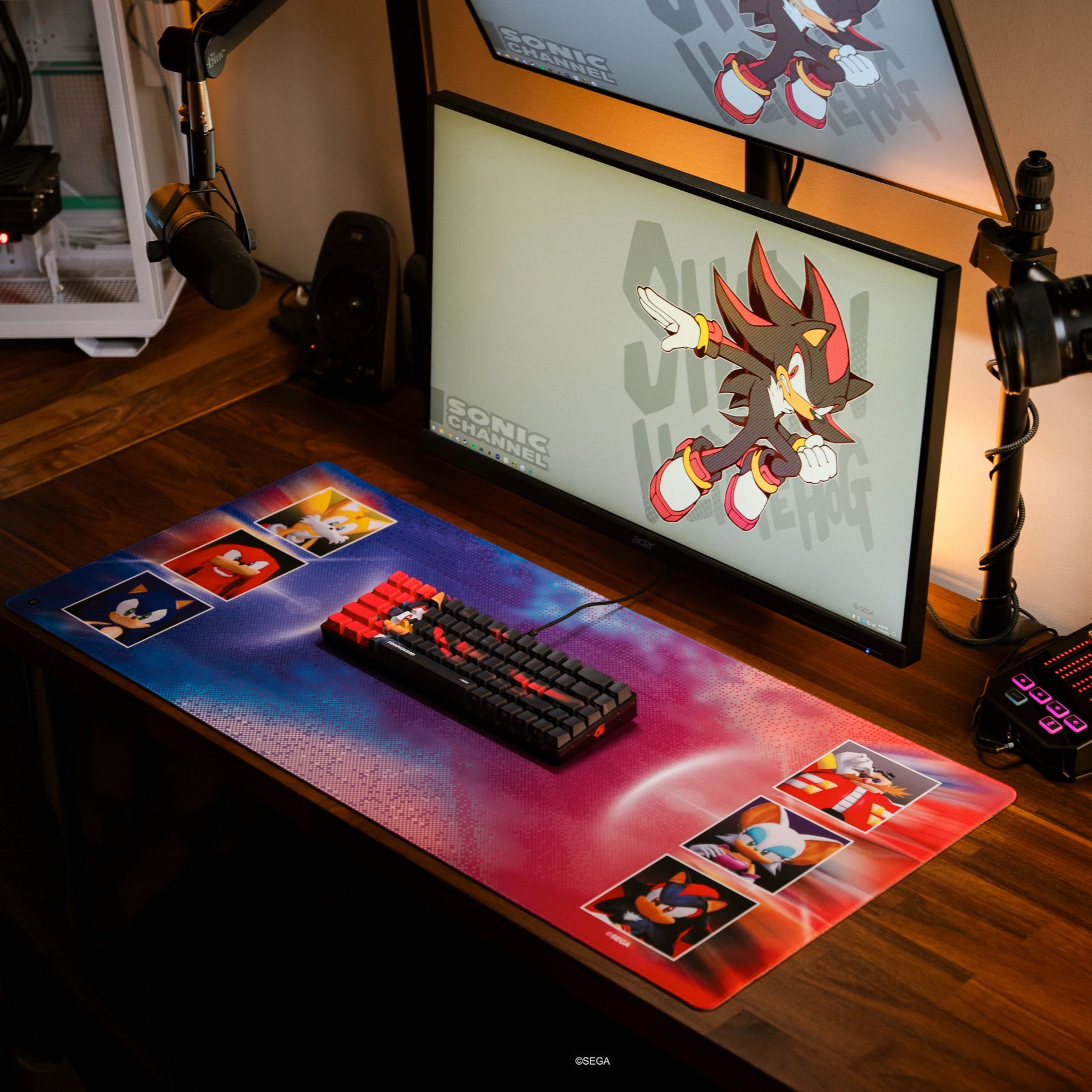 Sega x Higround Mousepad XL - Hero V. Dark